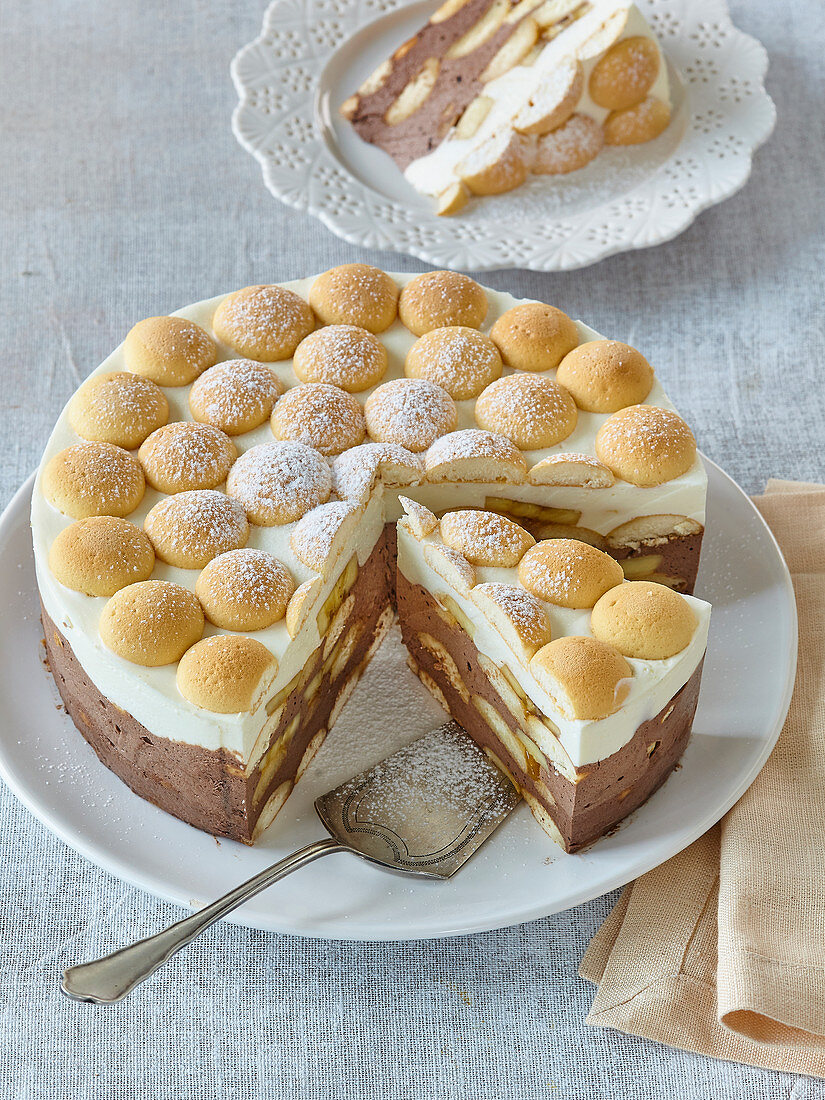 Non-baked biscuit cake