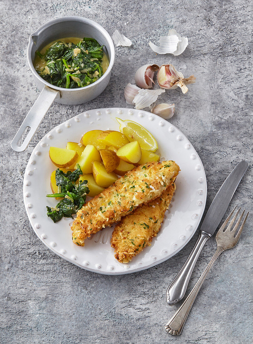 Pangasiusfilet in Zitronenkruste mit Rahmspinat