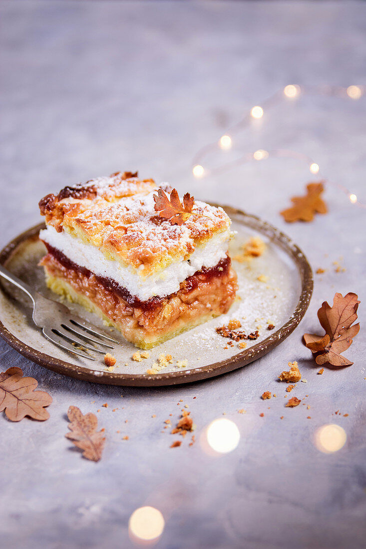 Autumn apple pie with marmalade and foam
