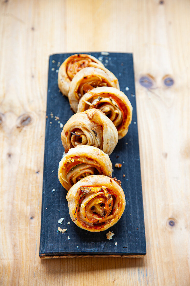 Puff pastry carrot rolls