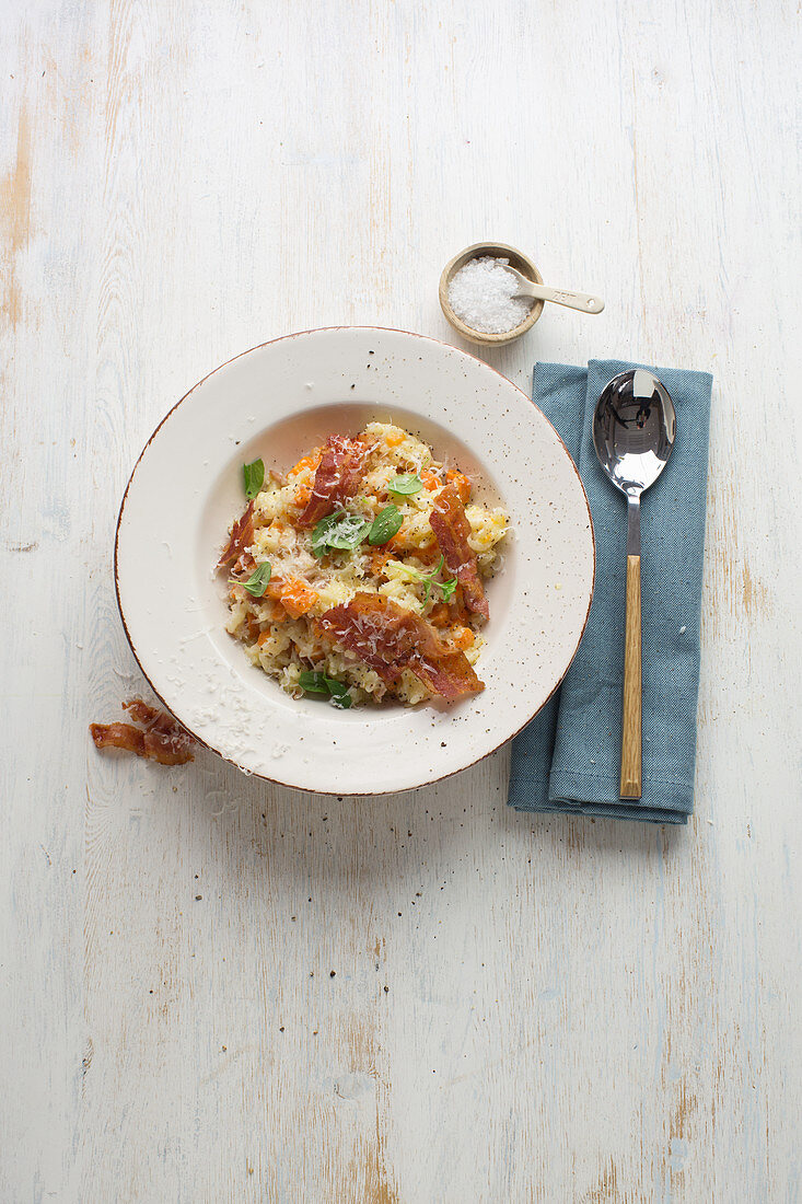 Oven risotto with sweet potatoes with crispy bacon