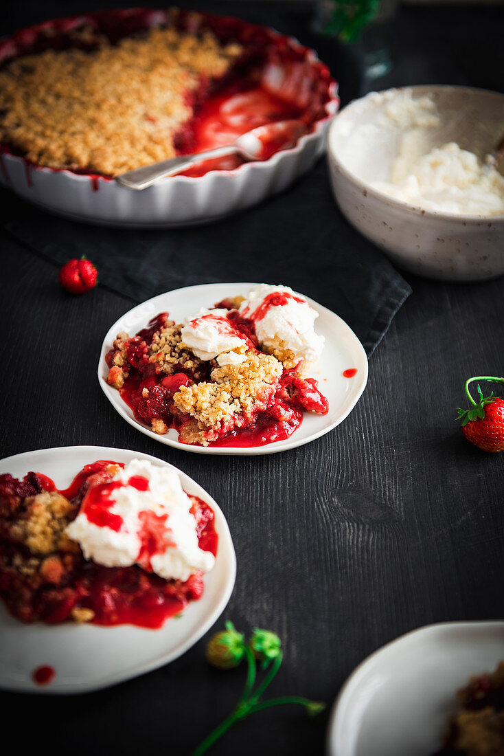 Strawberry Crumble