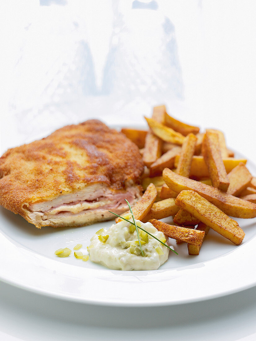 Cordon bleu with homemade french fries