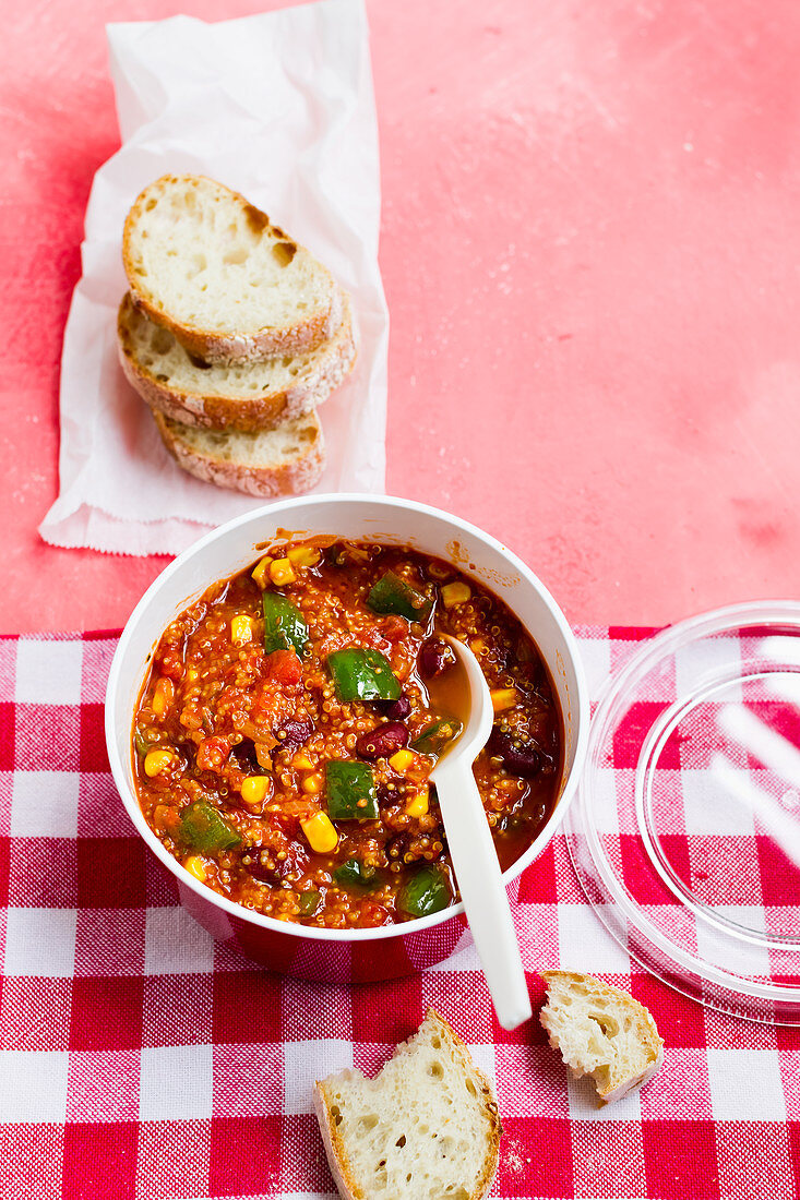 Vegan Quinoa Chilli 'To Go'