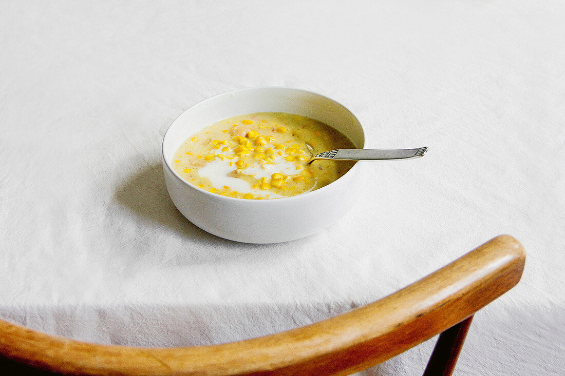 Corn Chowder - Creamy corn soup with jalapeño and sourcream