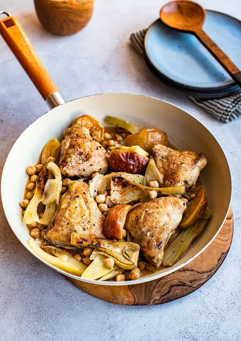 Roast chicken with fennel and chickpeas