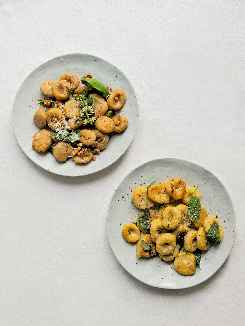 Hausgemachte Gnocchi mit Walnussbutter und Salbeibutter