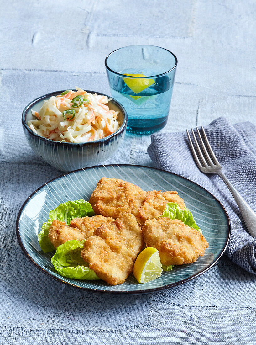 Krautsalat mit Hähnchenschnitzel