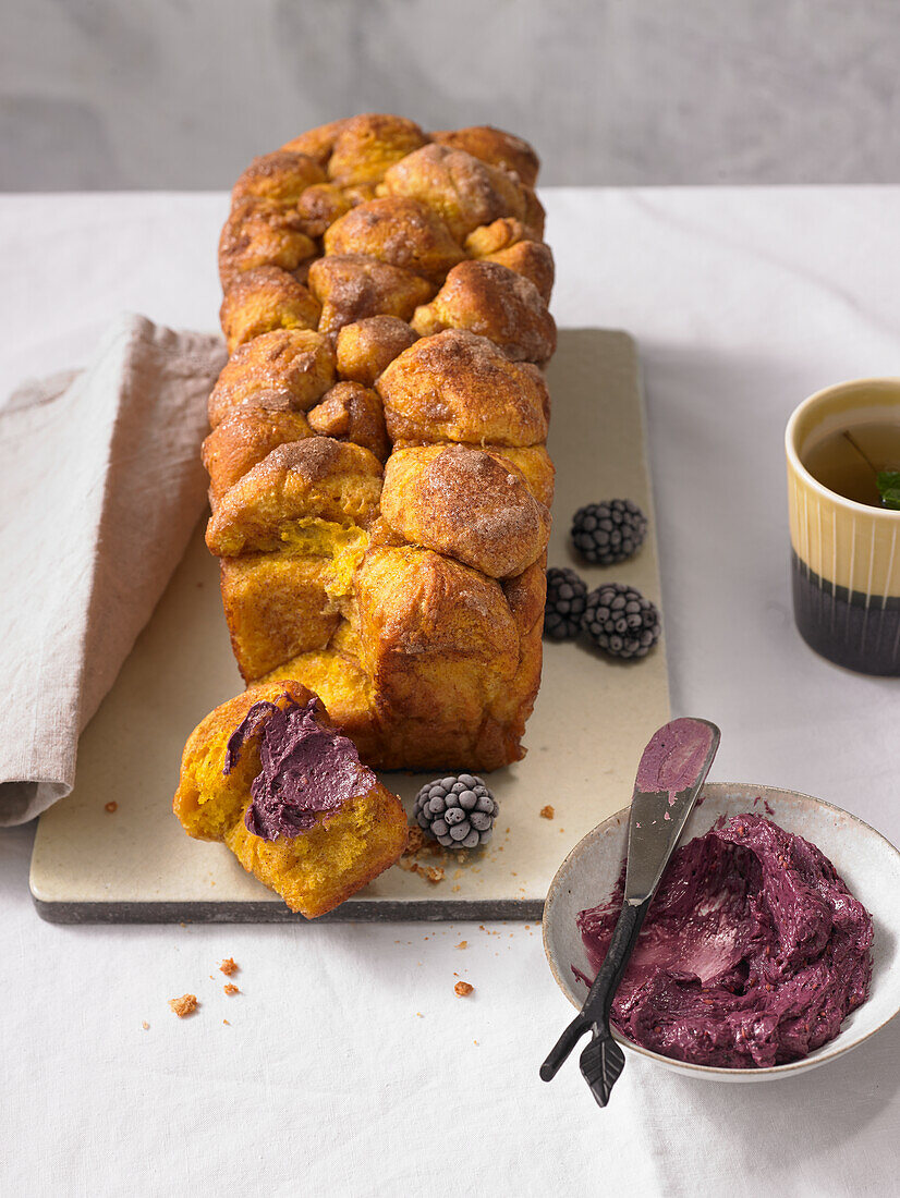 Monkey Bread with carrots and blackberry butter