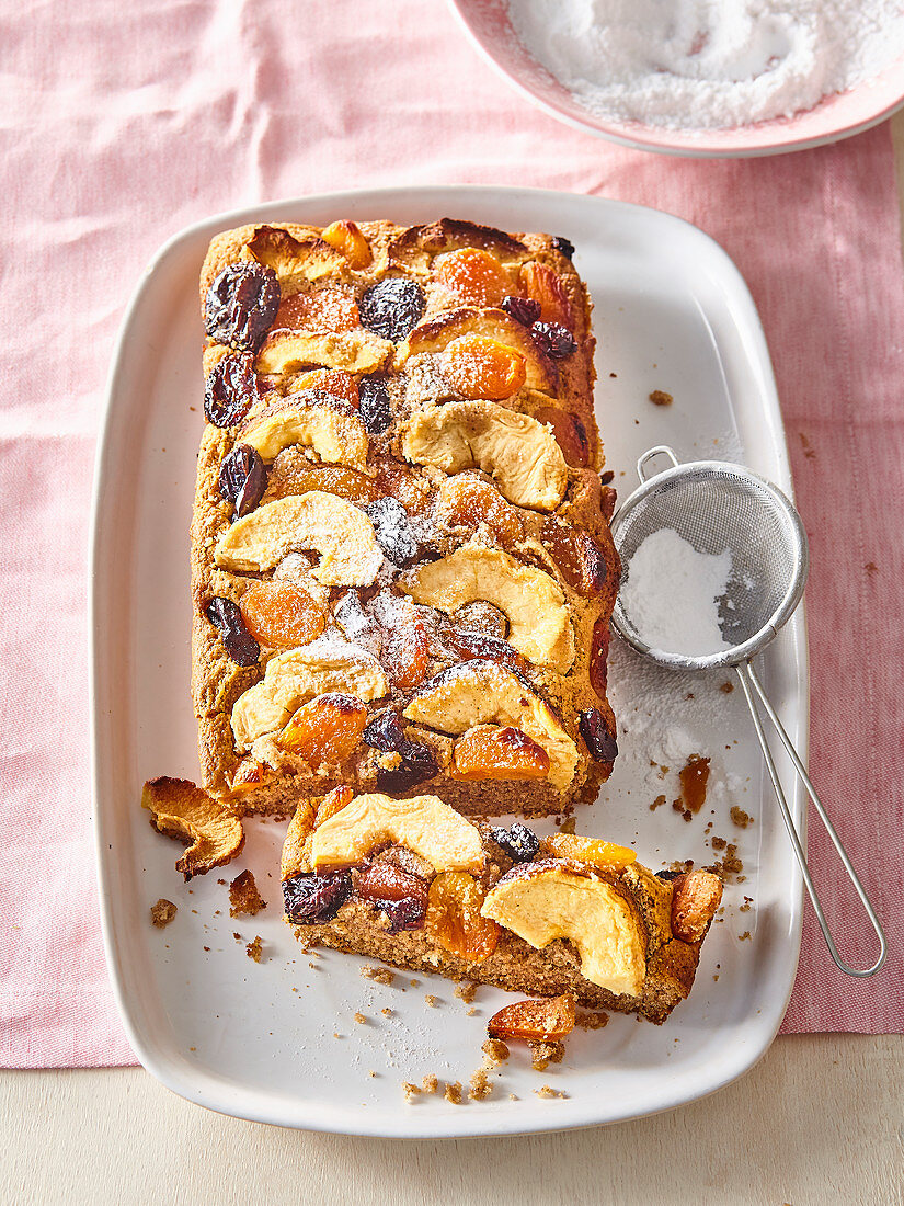 Cake with dried fruits