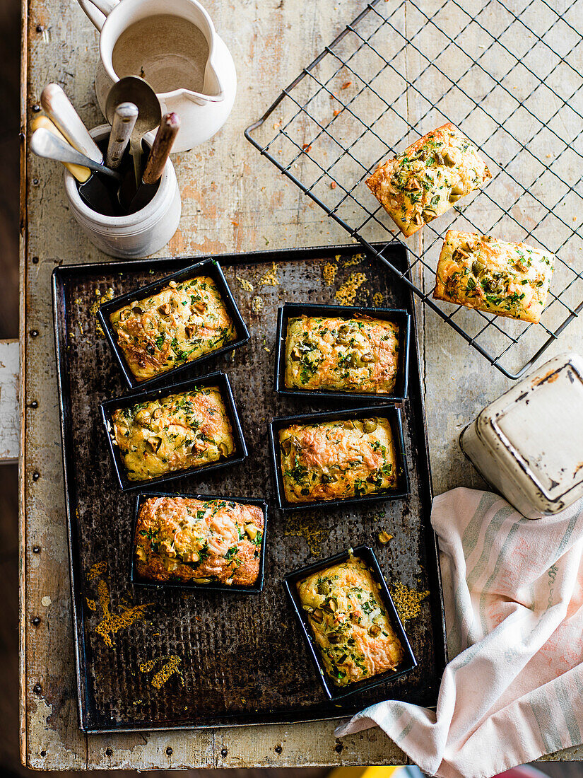 Little buttermilk breads