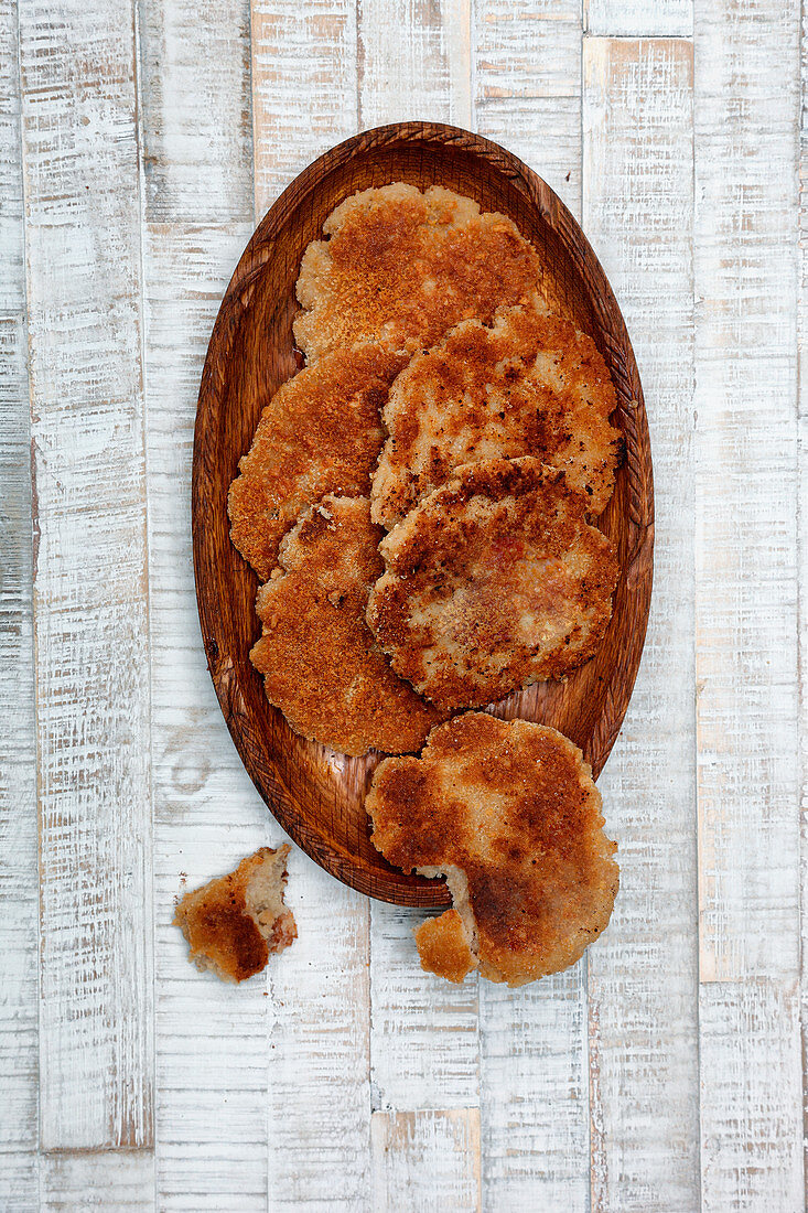 Vegane Schnitzel aus Erbsenprotein