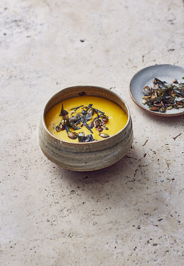 Vegane Linsensuppe mit Nori-Algen