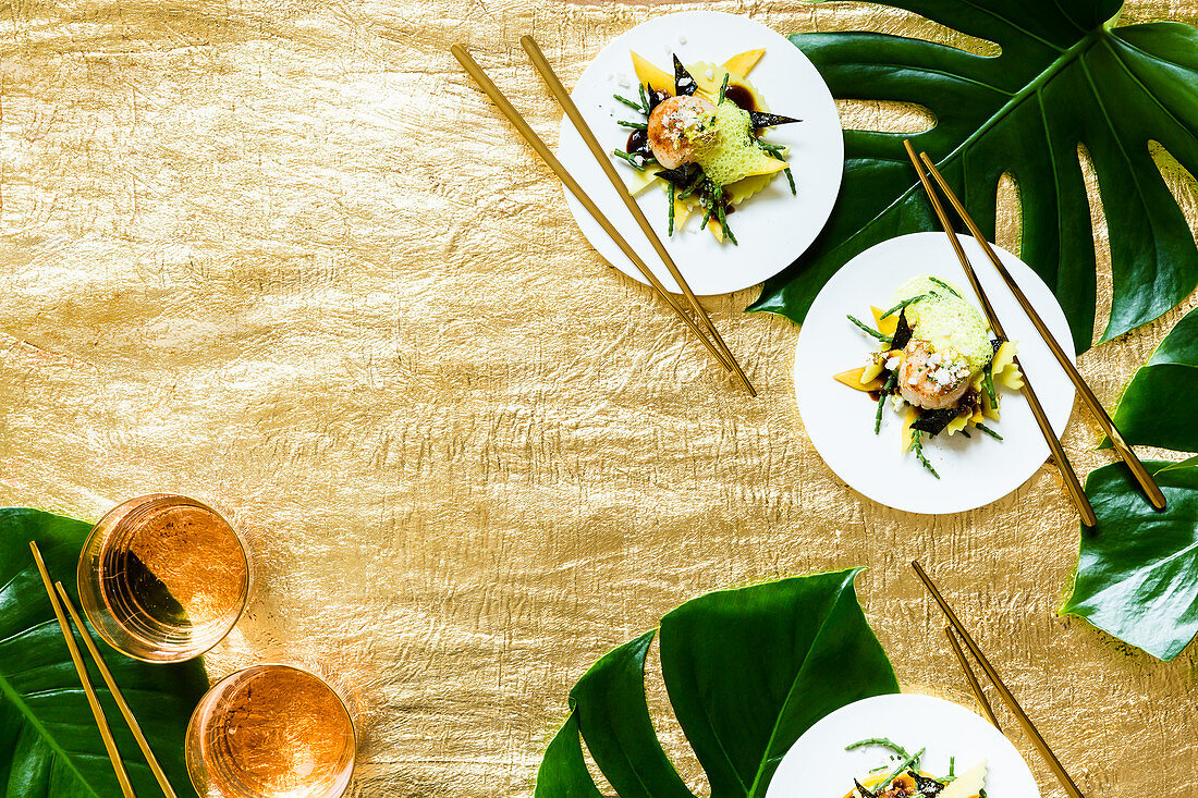 Scallops with a mango and samphire salad