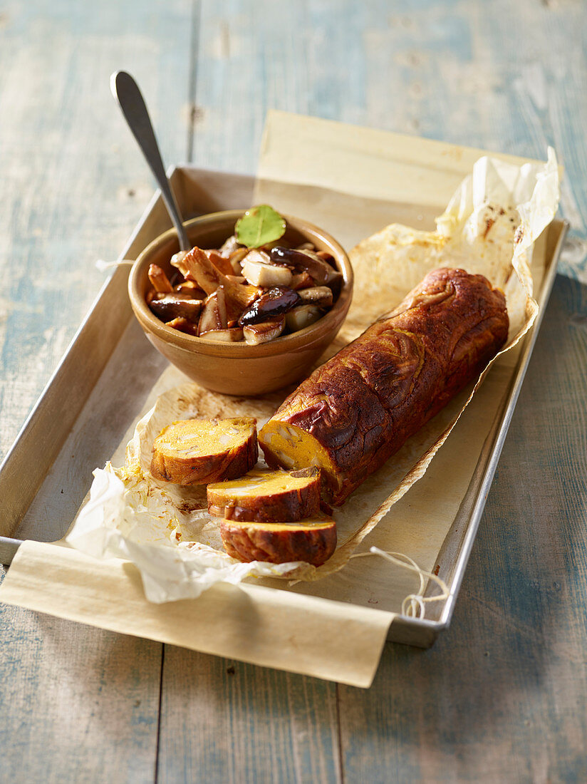 Vegetarischer Hackbraten mit Kürbis und Champignons