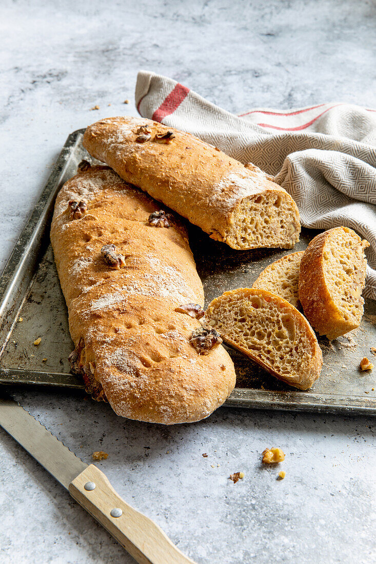 Veganes Dinkel-Walnuss-Ciabatta