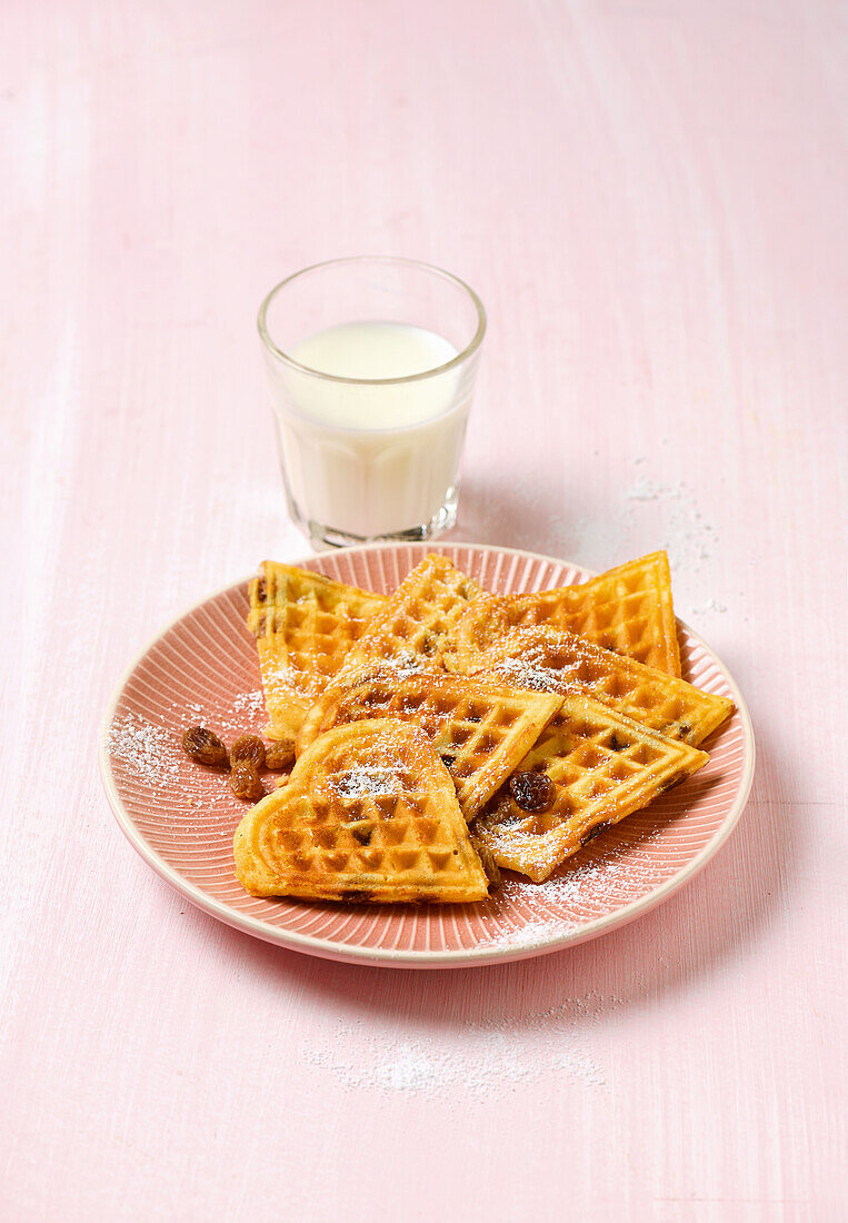 Curd waffles with sultanas
