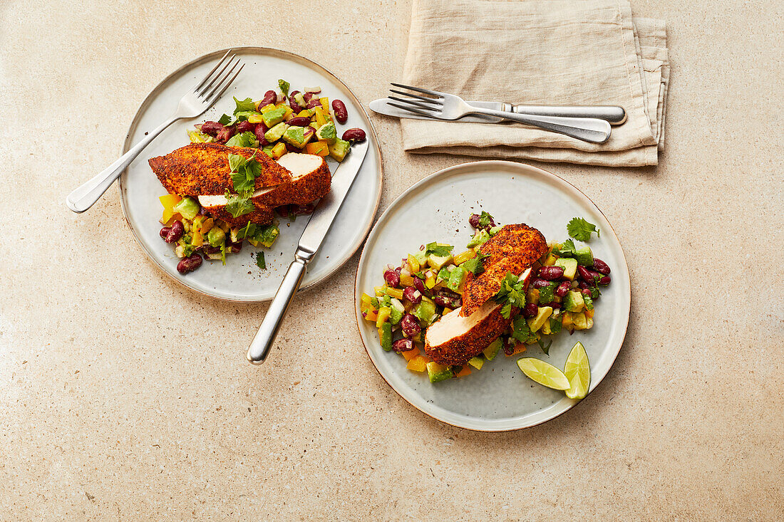 Hähnchenfilet mit Avocado-Salsa