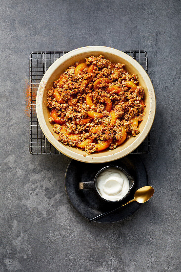 Apricot crumble with oat topping