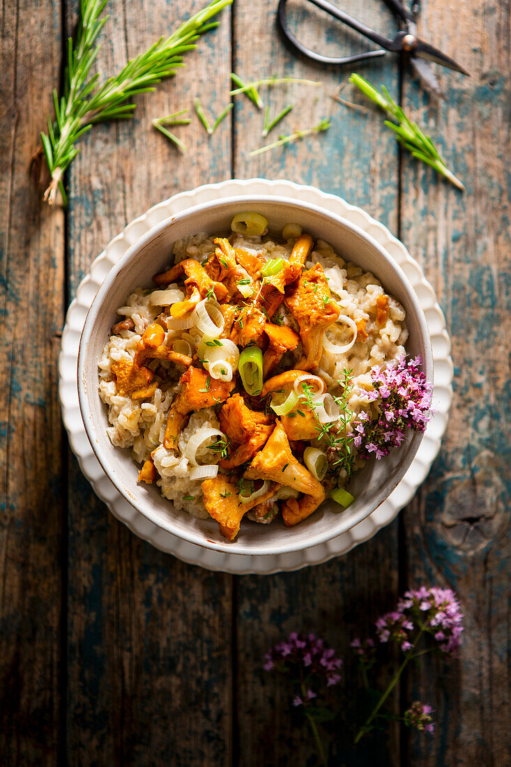 Risotto with chanterelles (vegan)