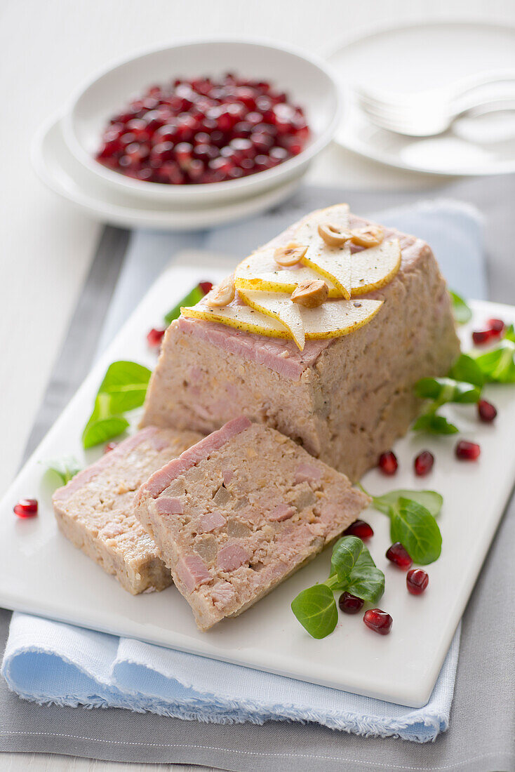 Terrine aus Schweinefleisch und Schinken