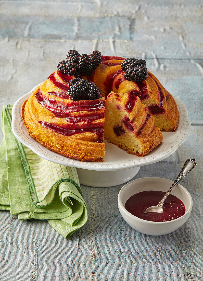 Fancy Bread mit Brombeeren