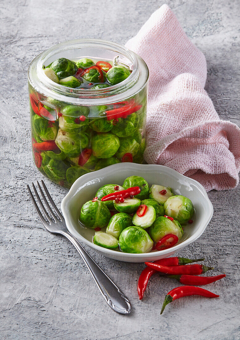 Rosenkohl in Honig-Chili-Dressing