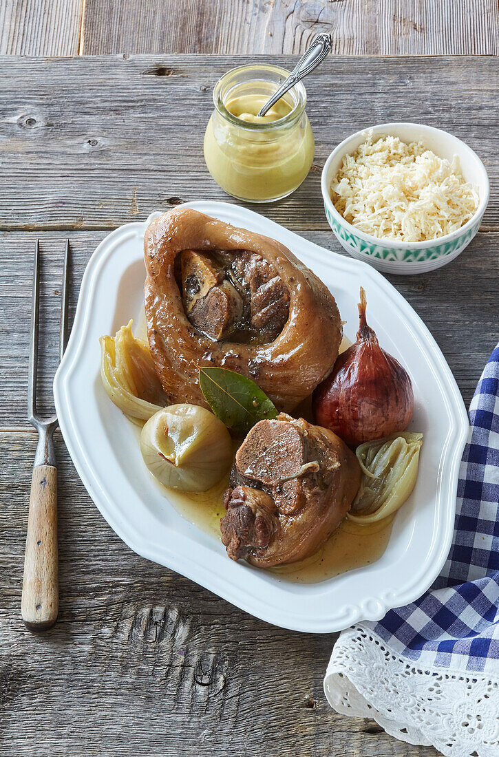 Boiled pork with horseradish