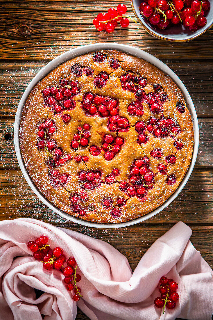 Redcurrant and chickpea blondie