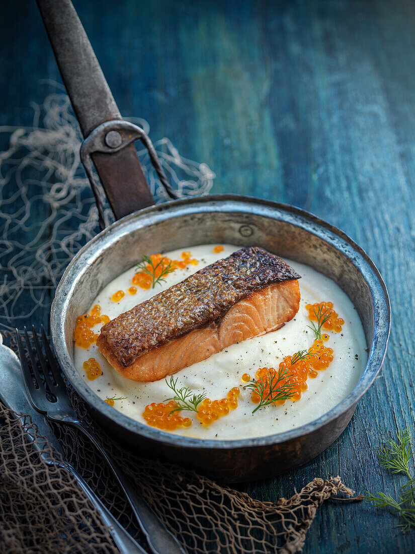 Salmon with puree and salmon roe