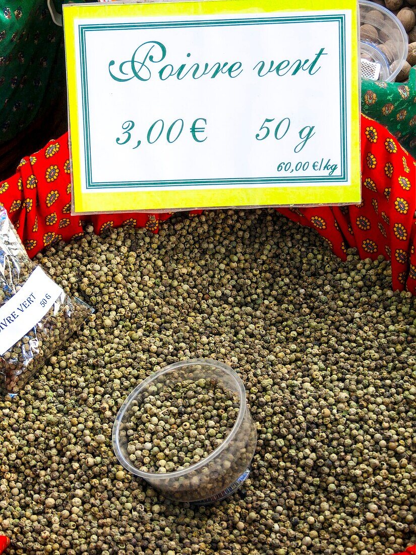 Green peppercorns (Piper nigrum), street market, France