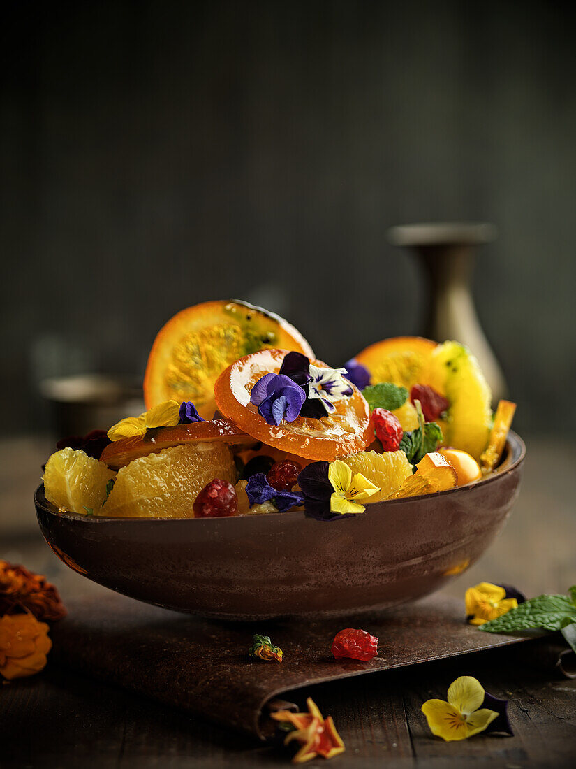 Orangensalat mit kandierten Früchten