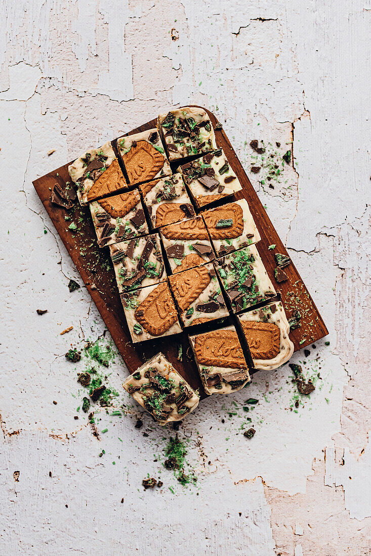 Fudge made with Peppermint Crisp Chocolate (South Africa) and Biscuits