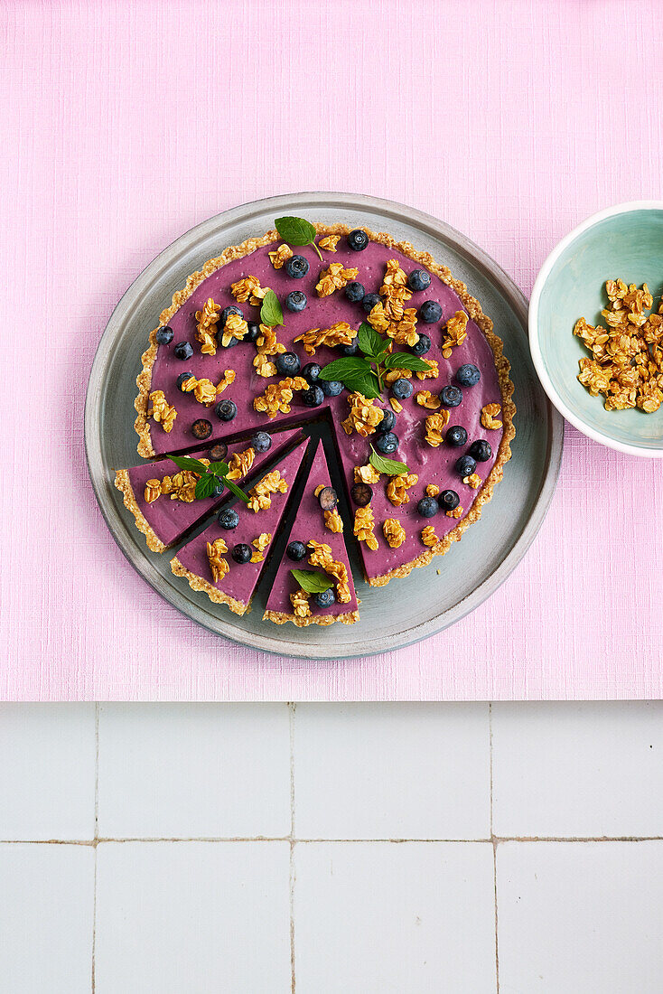 Vegane Heidelbeer-Tarte mit Crunch
