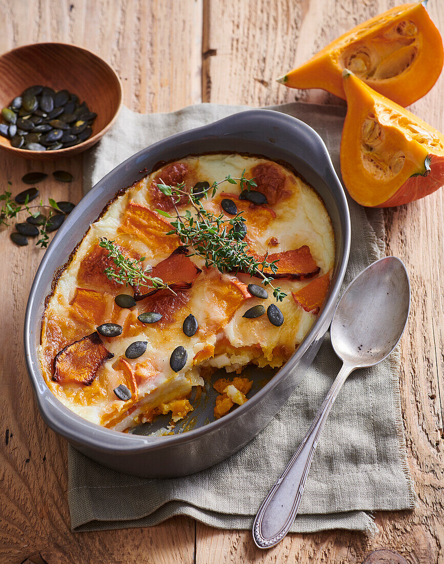 Überbackener Kürbis in Bechamelsauce mit Käse