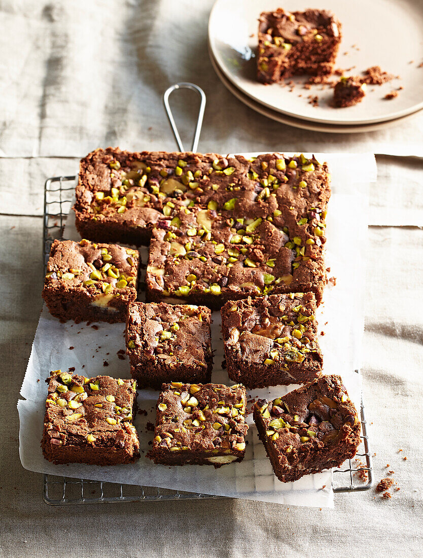 Brownies mit weißer Schokolade und Pistazien