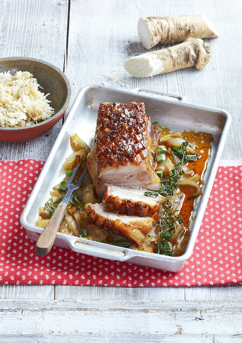 Gebackener Schweinebauch mit Apfelmeerrettich