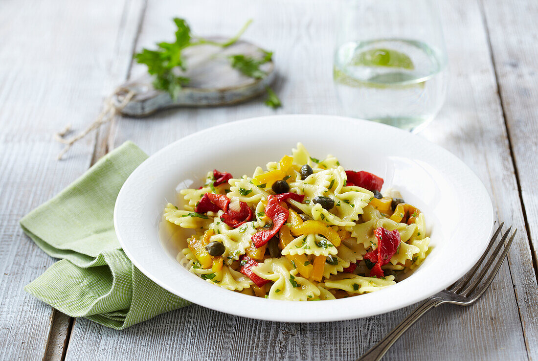 Farfalle mit Paprika