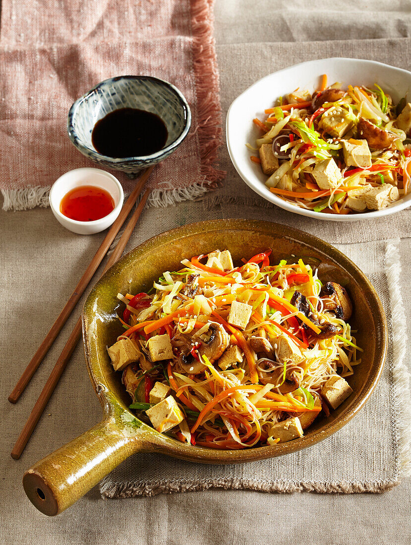 Tofu with vegetables and rice noodles
