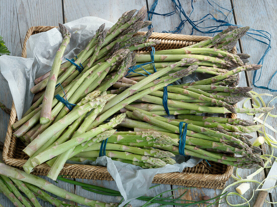 Basket of green asparagus