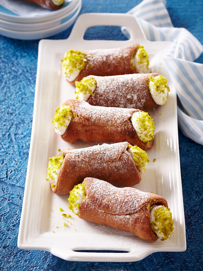 Cannoli mit Pistaziencreme