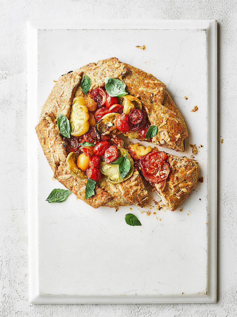 Tomato galette with cheddar pastry