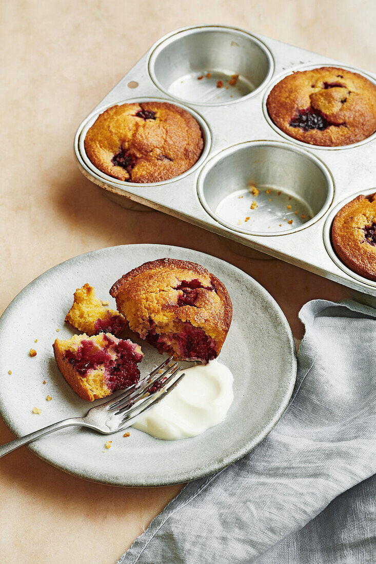 Blackberry cornbread muffins