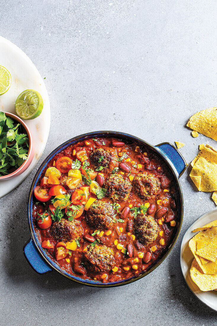 One-pot chilli con carne meatballs