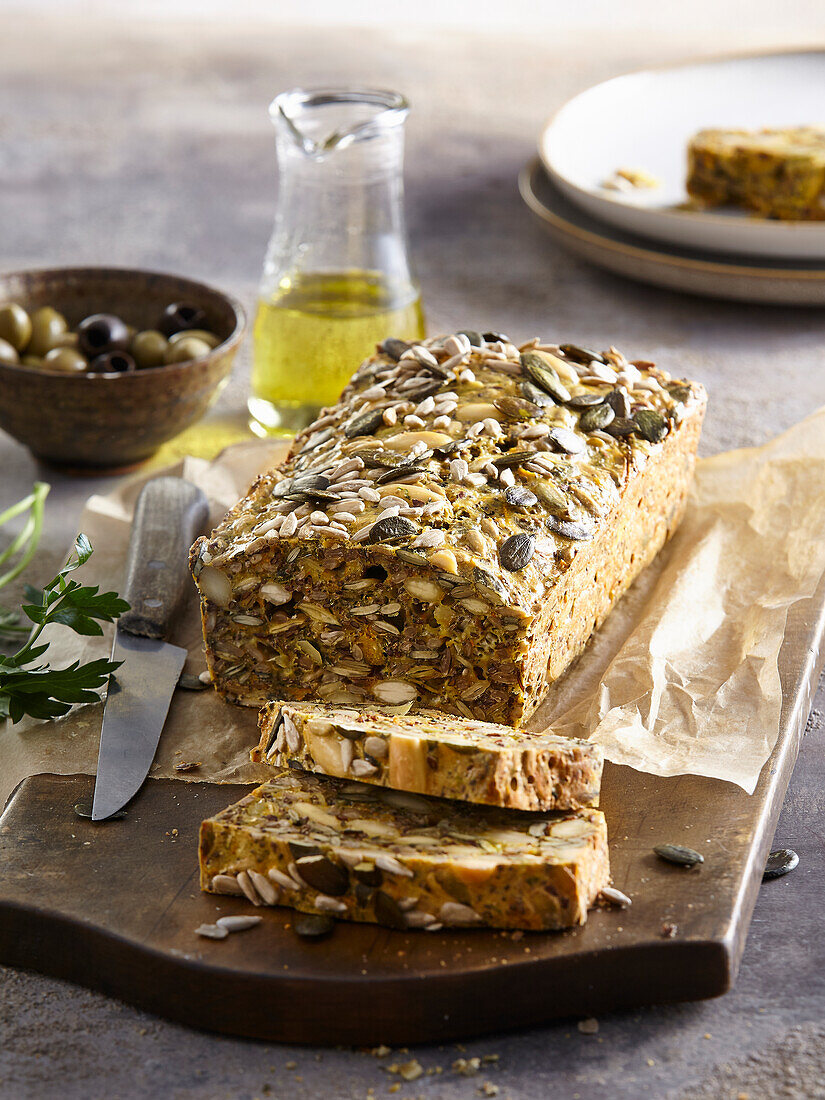 Onion bread with seeds