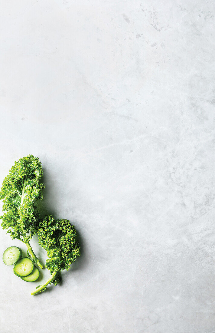 Green kale and cucumber slices