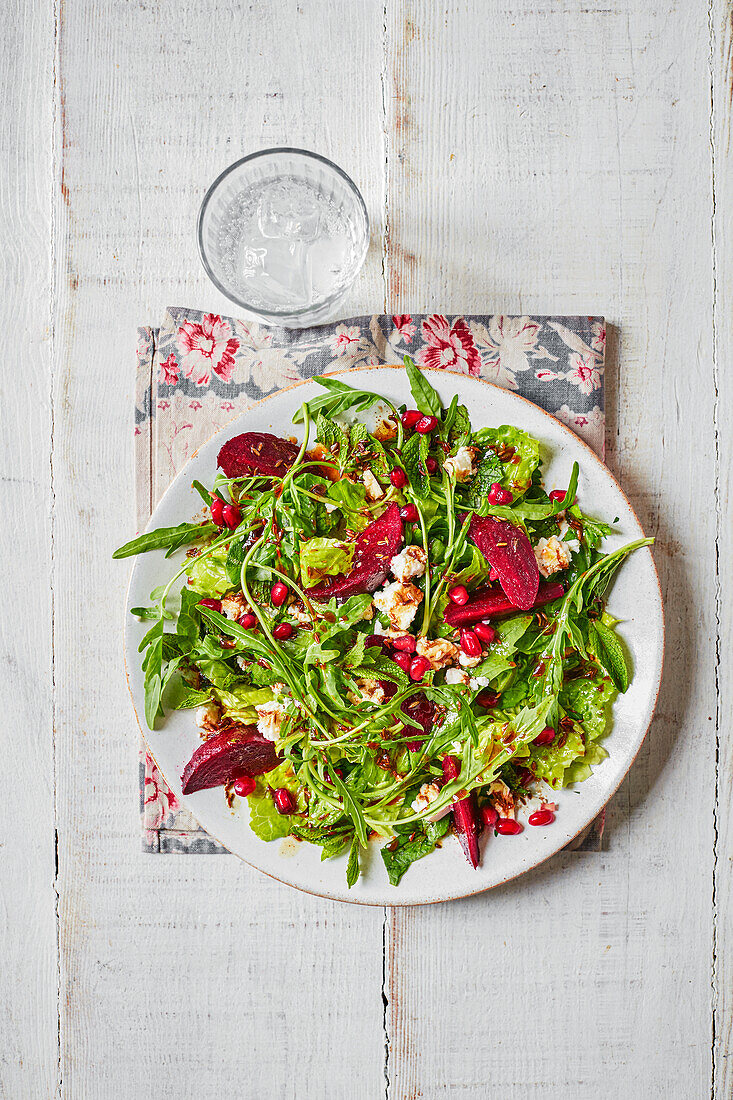 Rote-Bete-Salat mit Granatapfel