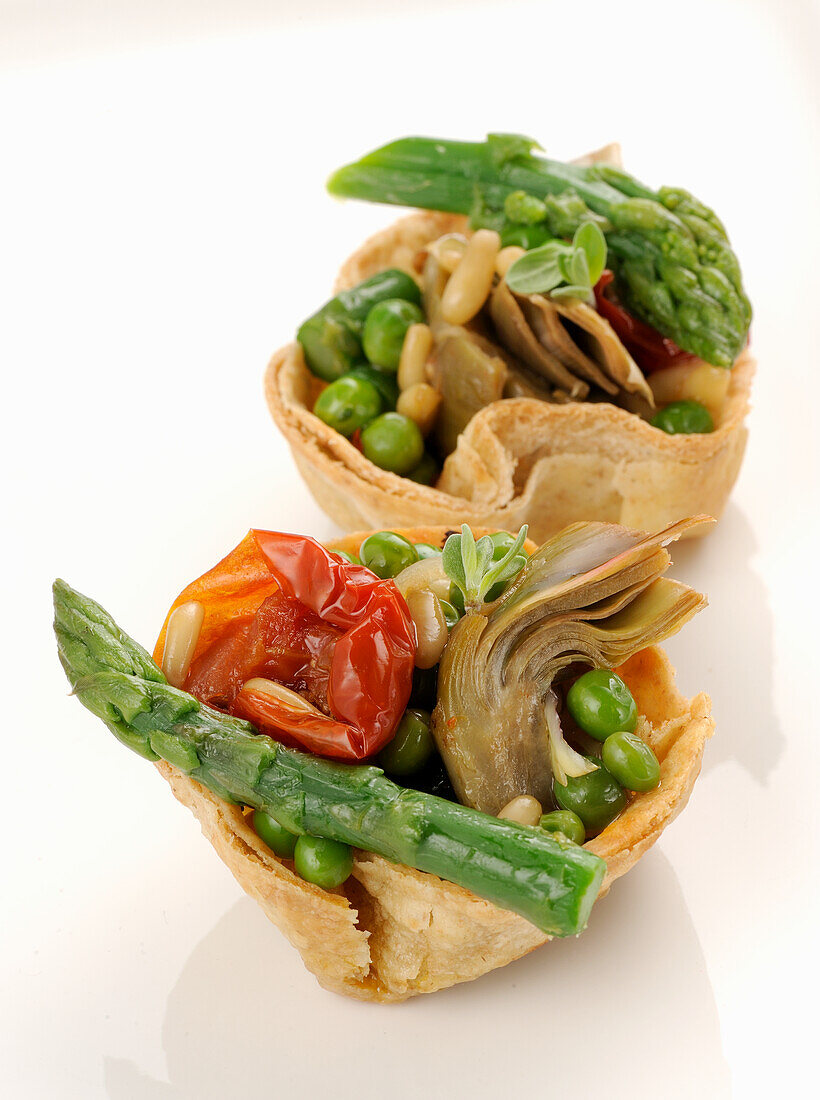 Vegetable parcels for an appetizer