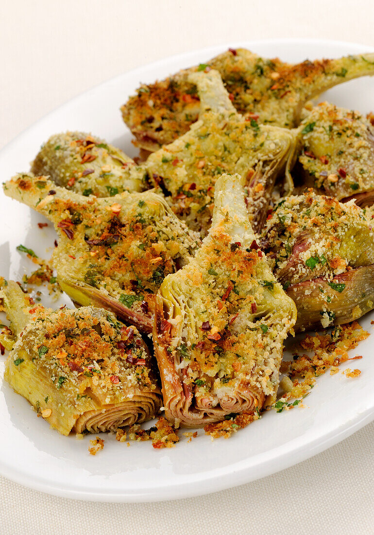 Baked artichokes with bread crumbs