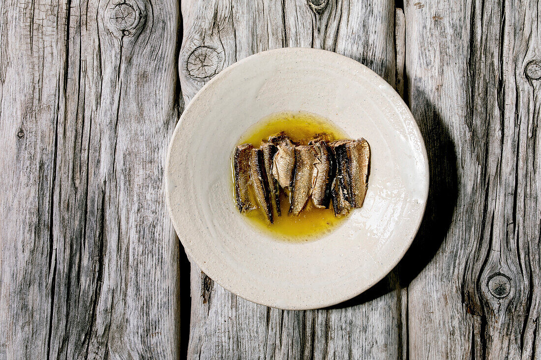 Smoked sardines in oil